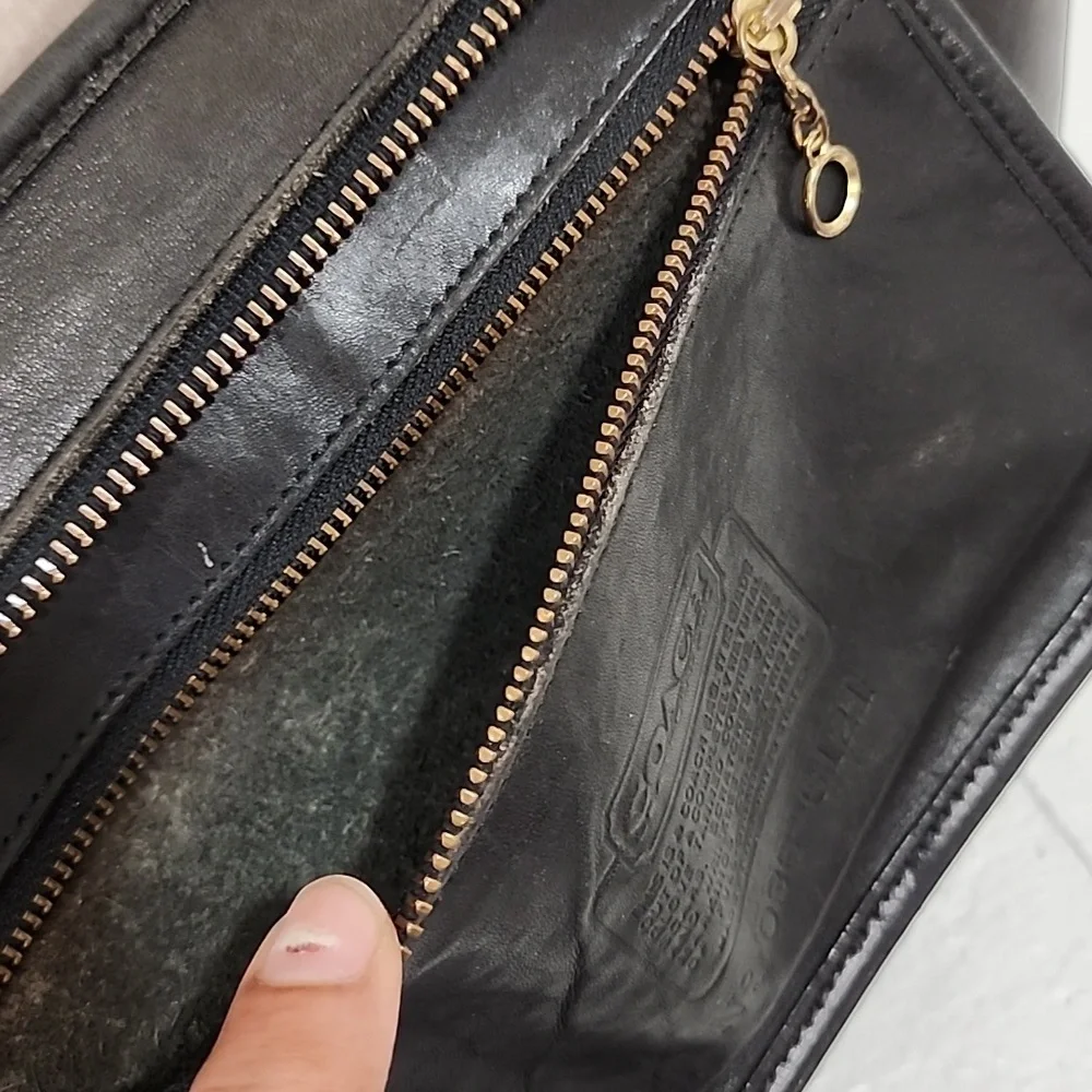 Vintage Coach Crossbody Hand Bag Elegant Black Leather Shoulder Bag - Picture 7 of 13